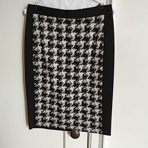 Dkny houndstooth skirt, size 6 - Picture 1 of 2